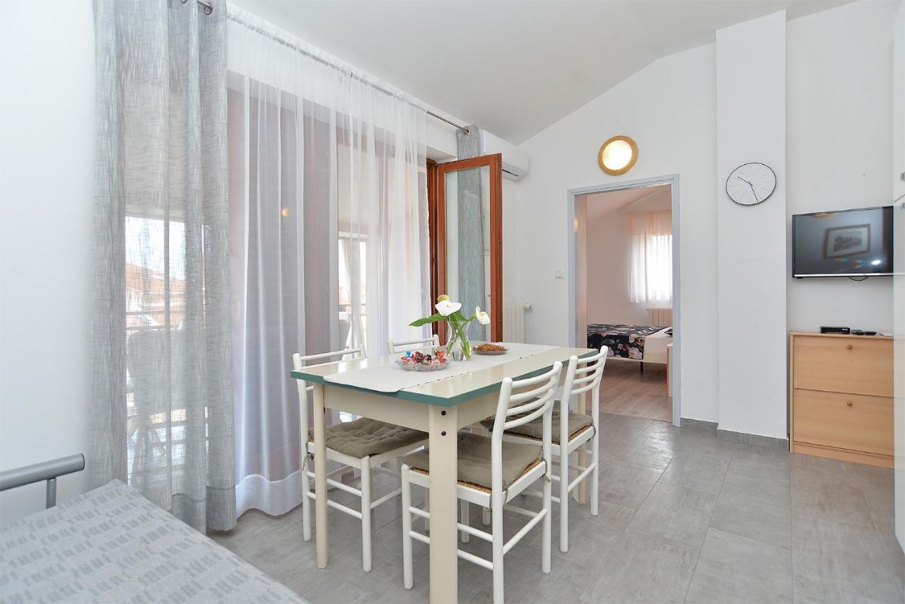 Apartments Mira 1293 Fažana Exterior foto