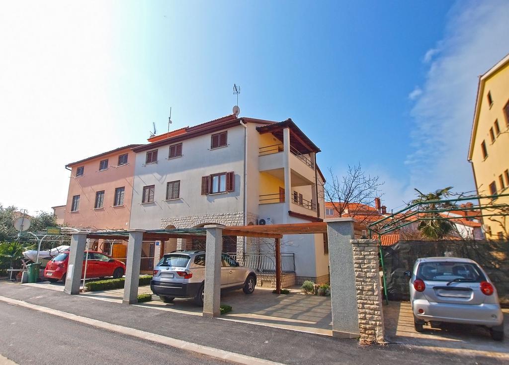 Apartments Mira 1293 Fažana Exterior foto