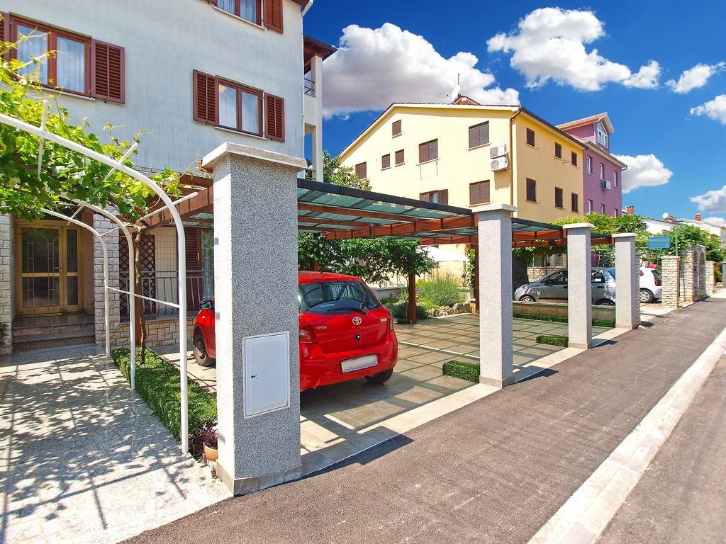 Apartments Mira 1293 Fažana Exterior foto